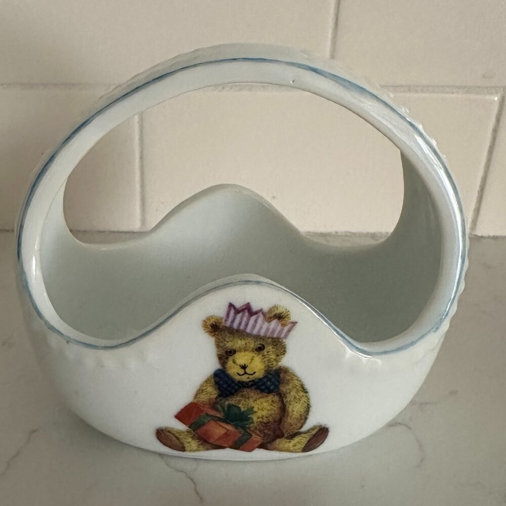 2 for $10 🎁 Adorable Ceramic Teddy Bear Birthday Basket
